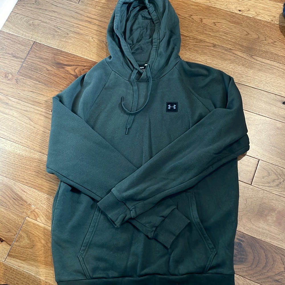 EUC Under Armour hoodie